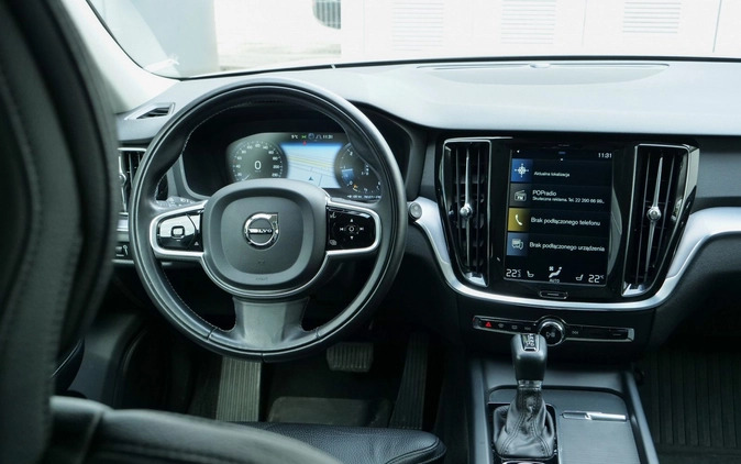 Volvo V60 Cross Country cena 144900 przebieg: 96700, rok produkcji 2020 z Słupsk małe 436